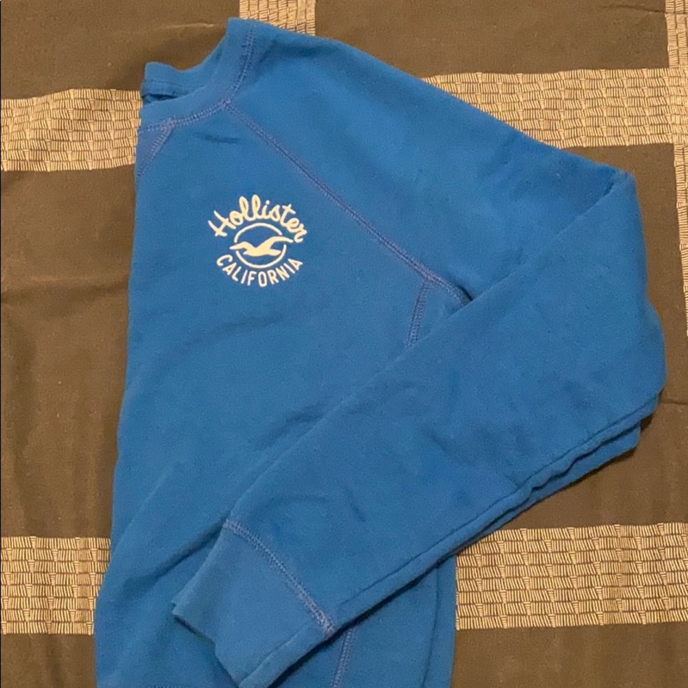 Hollister crew neck sweatshirt